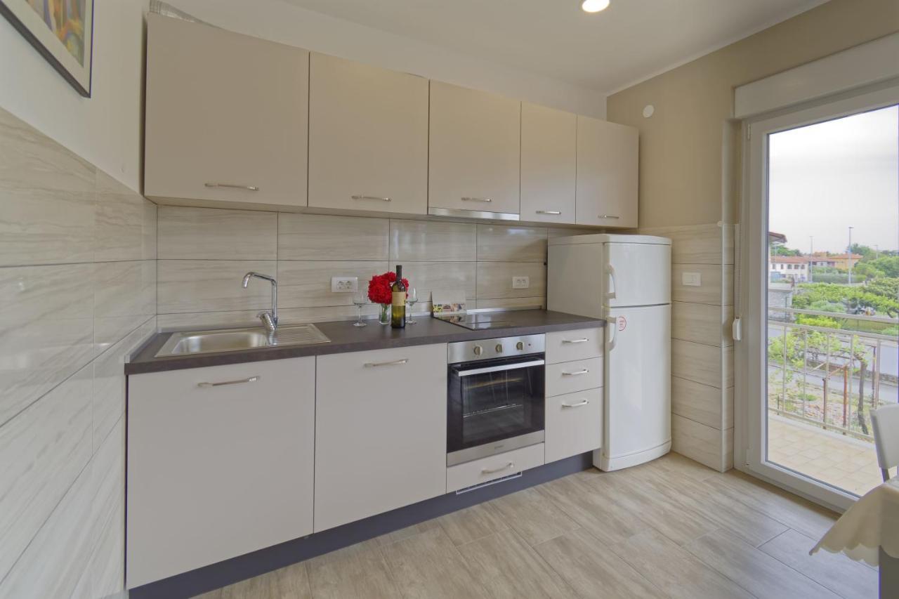 אומאג Apartment Patrik By Rent Istria מראה חיצוני תמונה