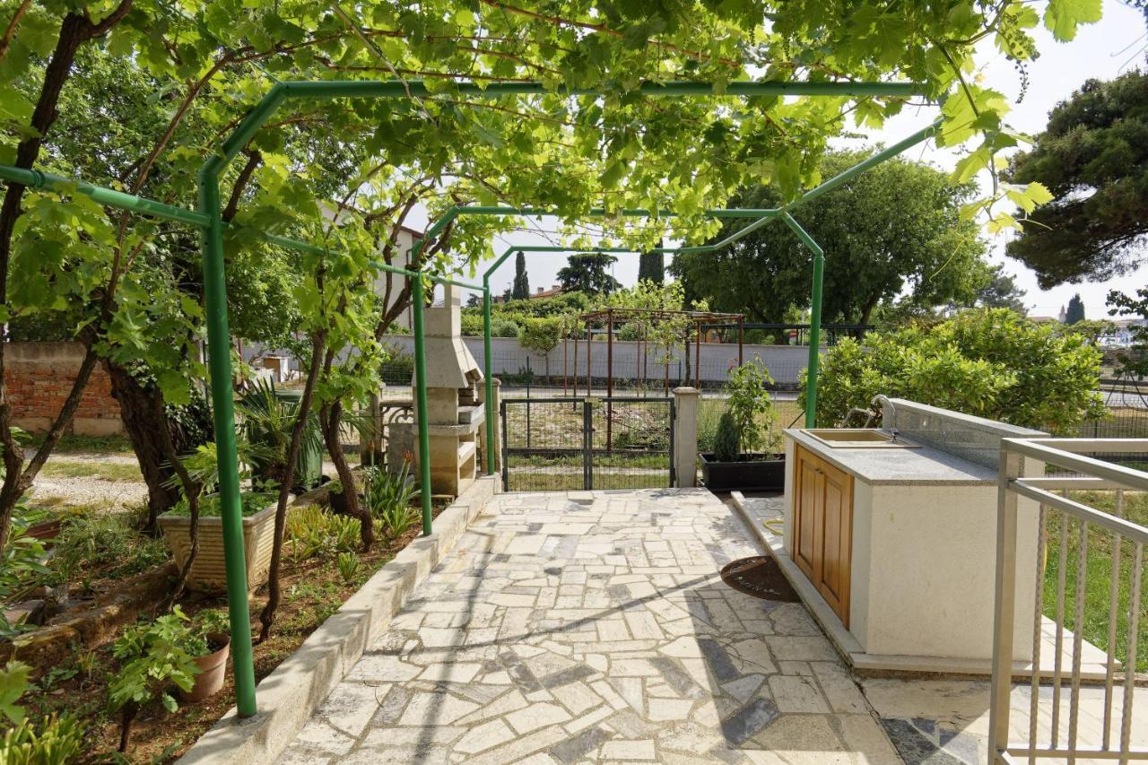 אומאג Apartment Patrik By Rent Istria מראה חיצוני תמונה