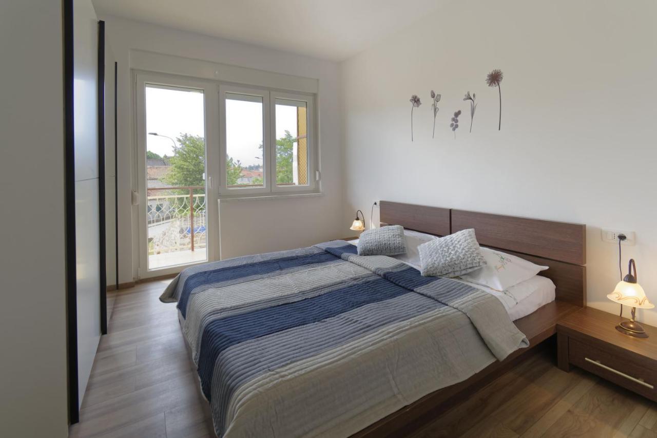 אומאג Apartment Patrik By Rent Istria מראה חיצוני תמונה